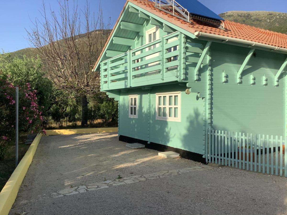 The Cabin, Kipariszía Kültér fotó