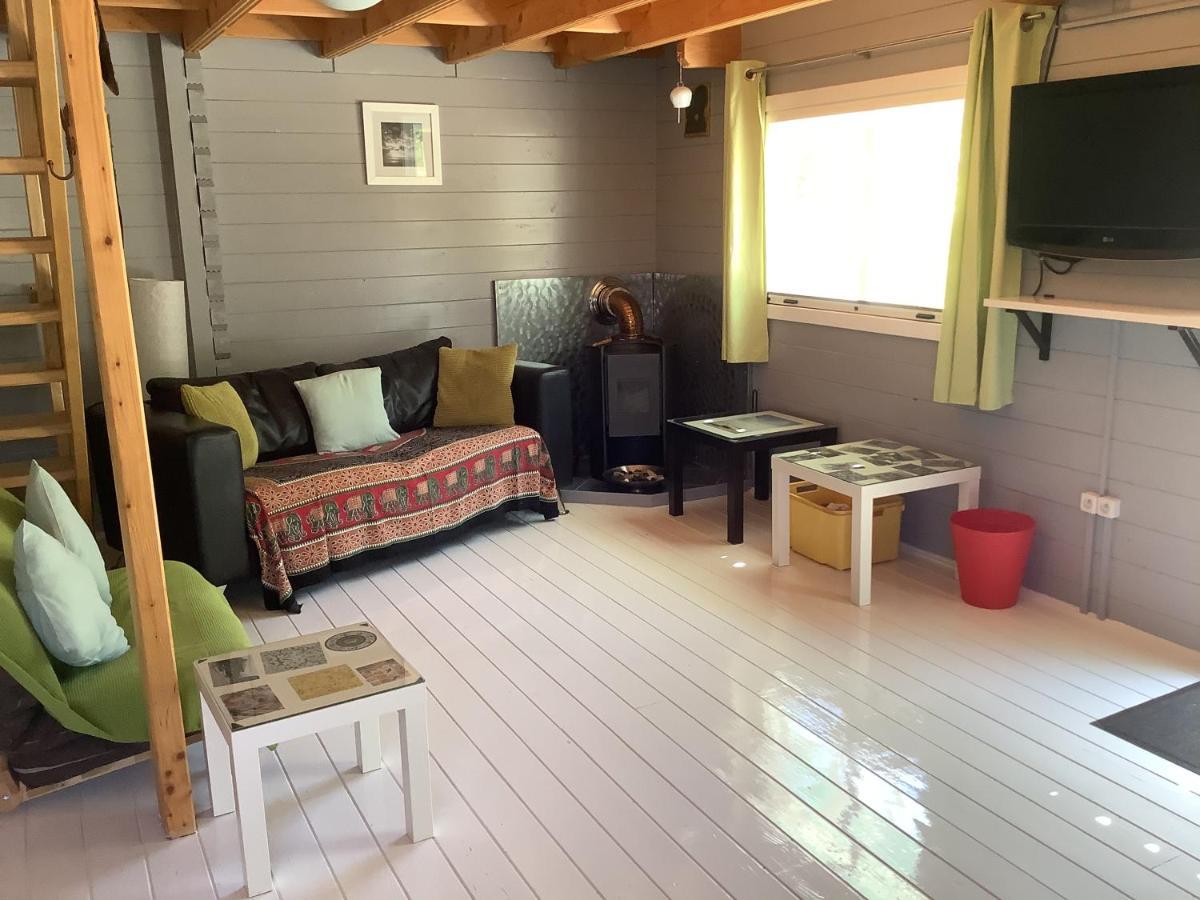 The Cabin, Kipariszía Kültér fotó